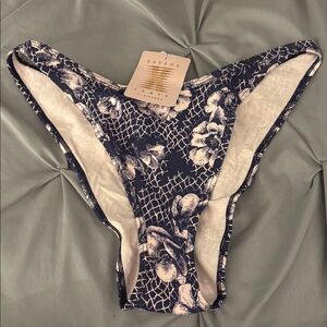 NWT Savage X Fenty Navy and Light Pink Floral Bikini Bottom